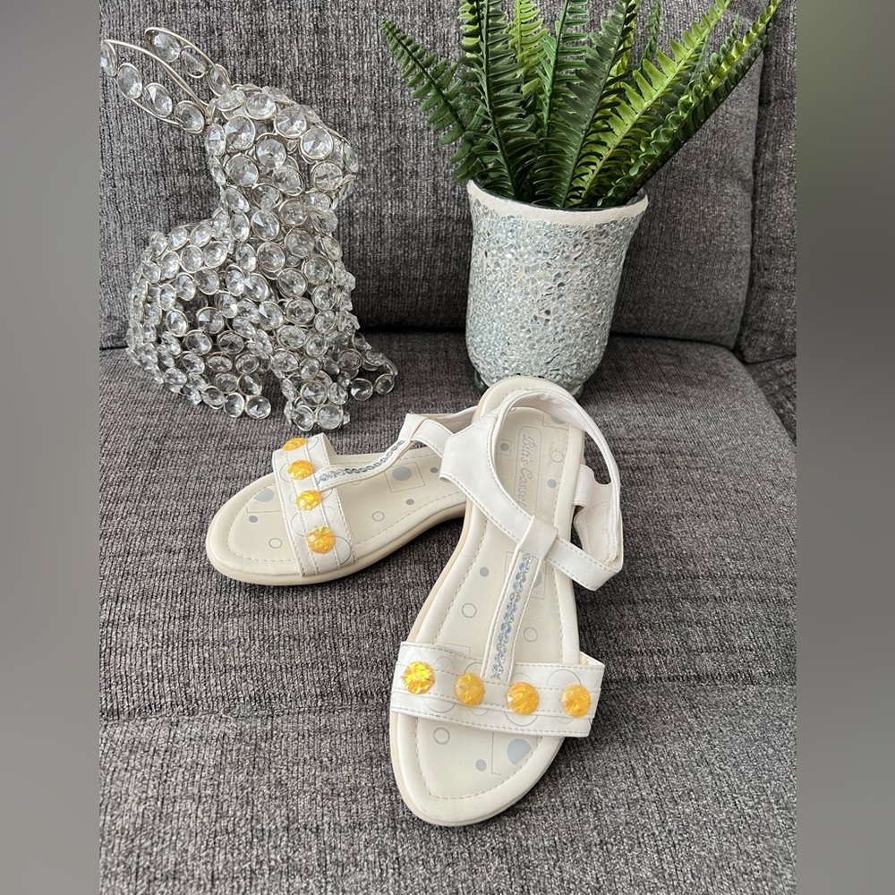 🌼 Girl’s Biti’s Cosset Ivory Comfort Sandals w Beads & Sequins Size 3